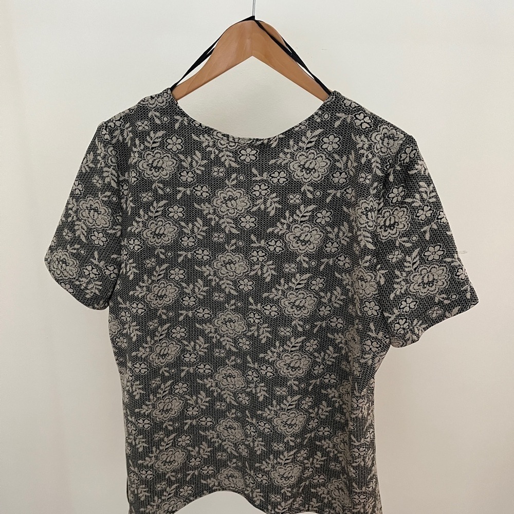 Vintage Black Floral Women's Top with single button - Picture 5 of 5